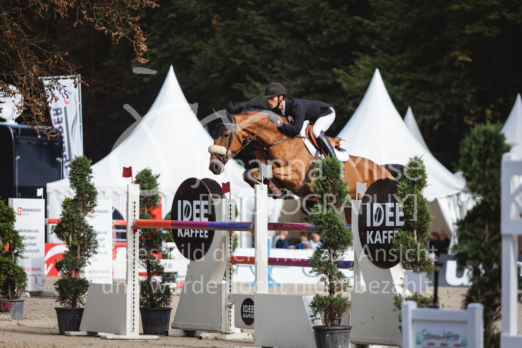 240915_OWLCh_MT-466 | Deine schönsten Turniermomente als professionelle Fotos! Entdecke hochwertige Pferdesport-Fotografie im Online-Shop. Jetzt Fotos finden & bestellen!