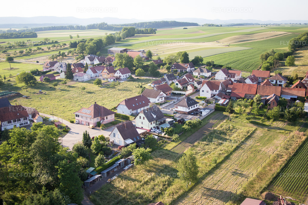 Aerial view: View of the town in Oberrœdern in the state Bas-Rhin, France.Photo: IMG_080206.jpg taken on 06/05/2015 by Werner Riehm/FLY-FOTO.comResolution of the original: 5472 x 3648 px