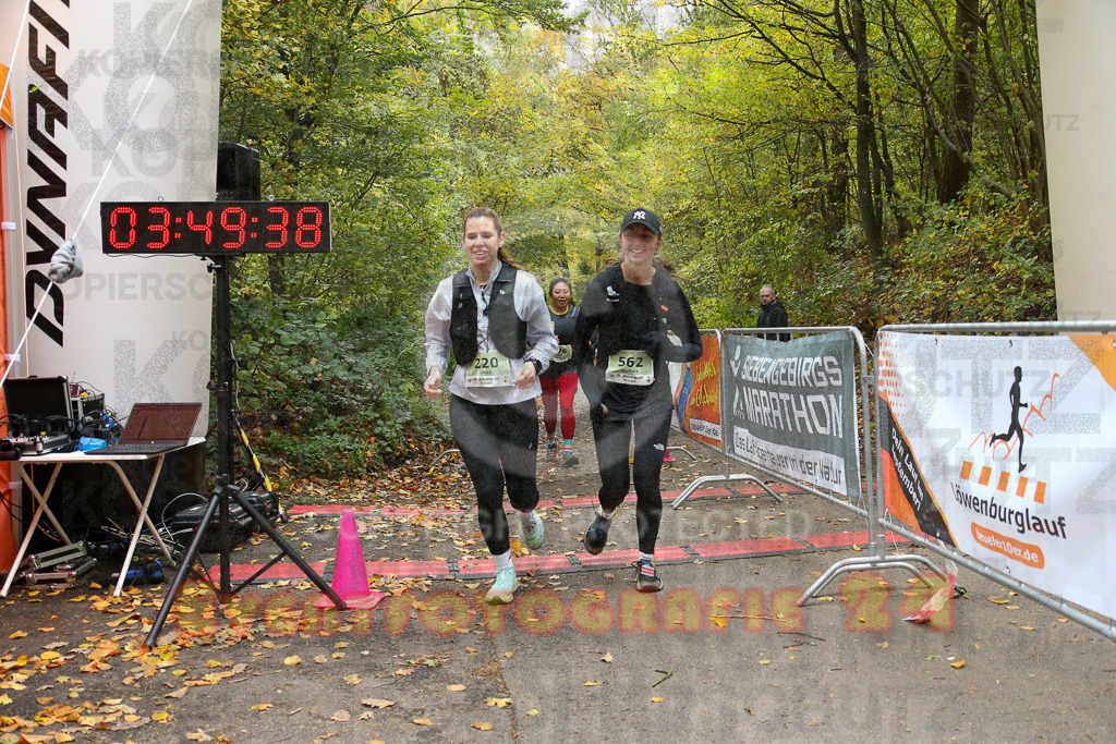 251026_1351_EX1_4008 | Sportfotografie im Rhein-Sieg Kreis, Köln, Bonn, NRW, Rheinland Pfalz, Hessen, etc. Unser Tätigkeitsfeld umfasst den Laufsport vom Volkslauf über den Marathon, Duathlon, Triathon bis zum Ultralauf wie Kölnpfad Ultra oder Schindertrail.