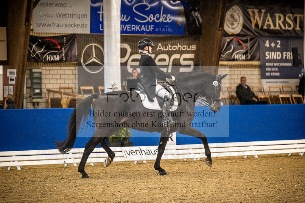 DOS_2393 | Entdecke hochwertige Reitturnierfotos von Foto Oger. Professionell, emotional und authentisch – jetzt Lieblingsmomente im Shop bestellen.Deutschlandweite Turnierfotografie. - Realisiert mit Pictrs.com