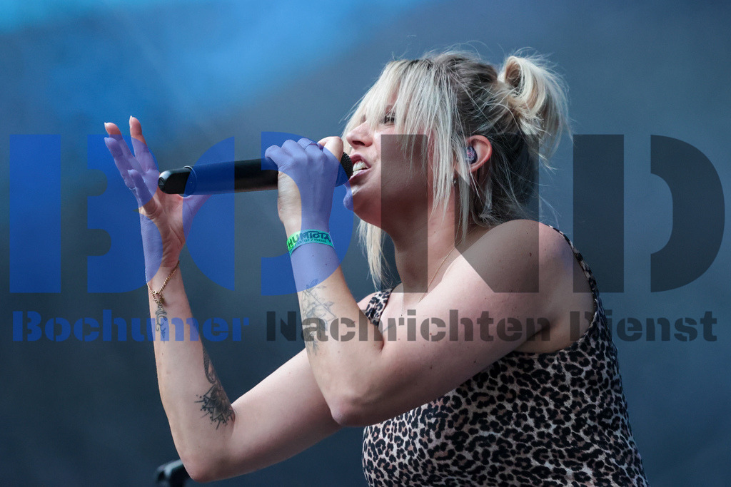 SES_BTLAER20250704-25 | bond - Realisiert mit Pictrs.com