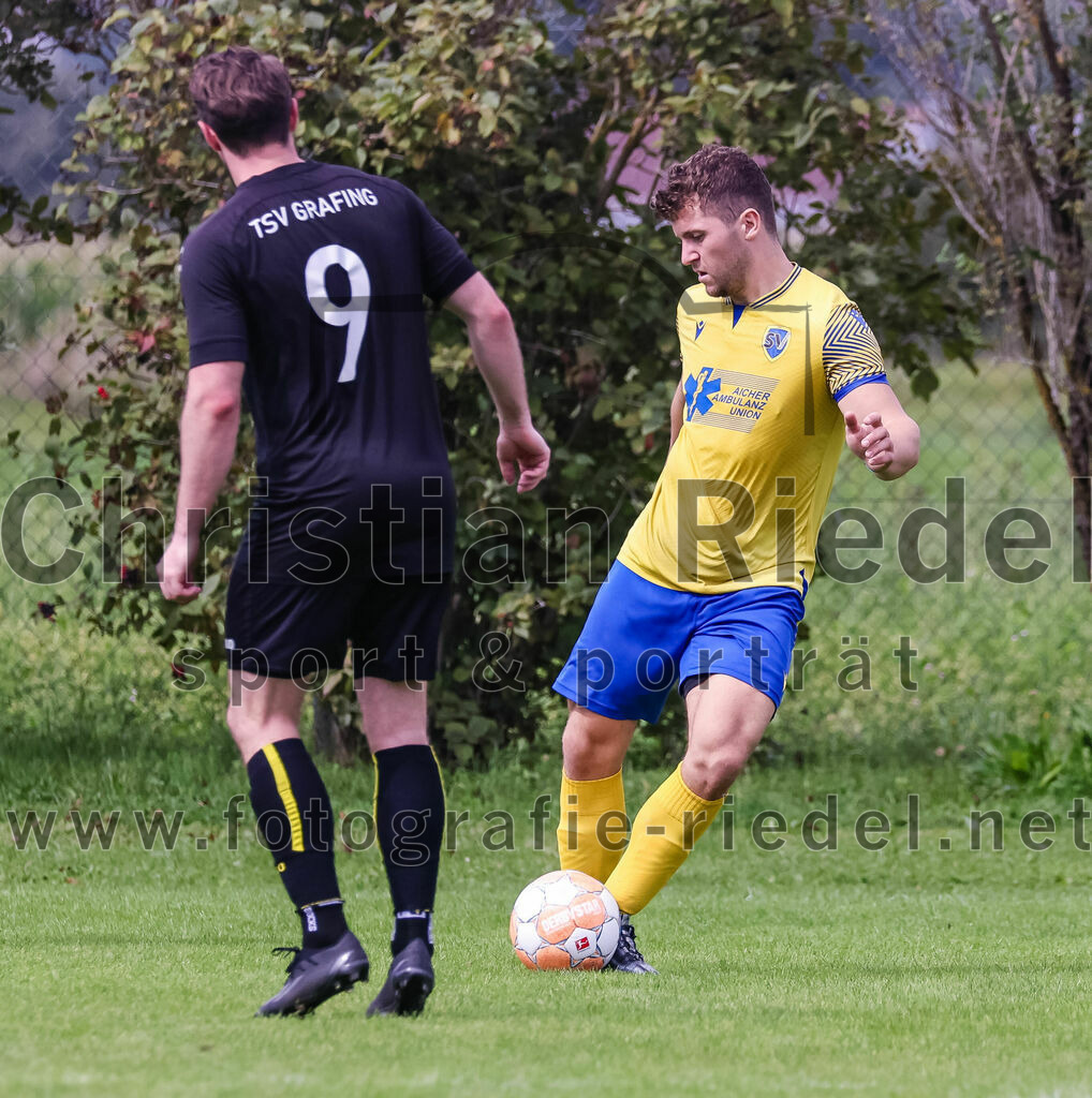 2023-09-03_014_TSV_Grafing_II_gegen_SV_Dornach_II | Grafing, Deutschland, 03.09.2023:
Fußball, A-Klasse 2023 / 2024, 3. Spieltag, TSV Grafing II gegen SV Dornach II, Endergebnis: 0:0

Alexander Ziemba (TSV Grafing, #9), Leonard Karl (SV Dornach, #5)

Foto: Christian Riedel / fotografie-riedel.net
