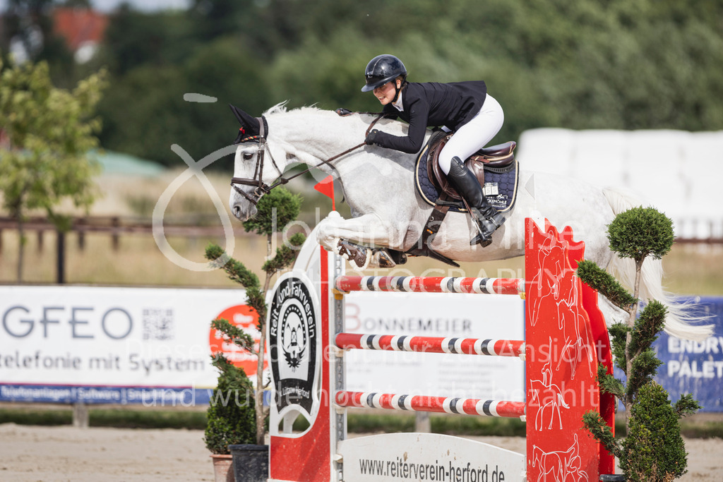 250628_PfSpTa_GP-649 | Deine schönsten Turniermomente als professionelle Fotos! Entdecke hochwertige Pferdesport-Fotografie im Online-Shop. Jetzt Fotos finden & bestellen!