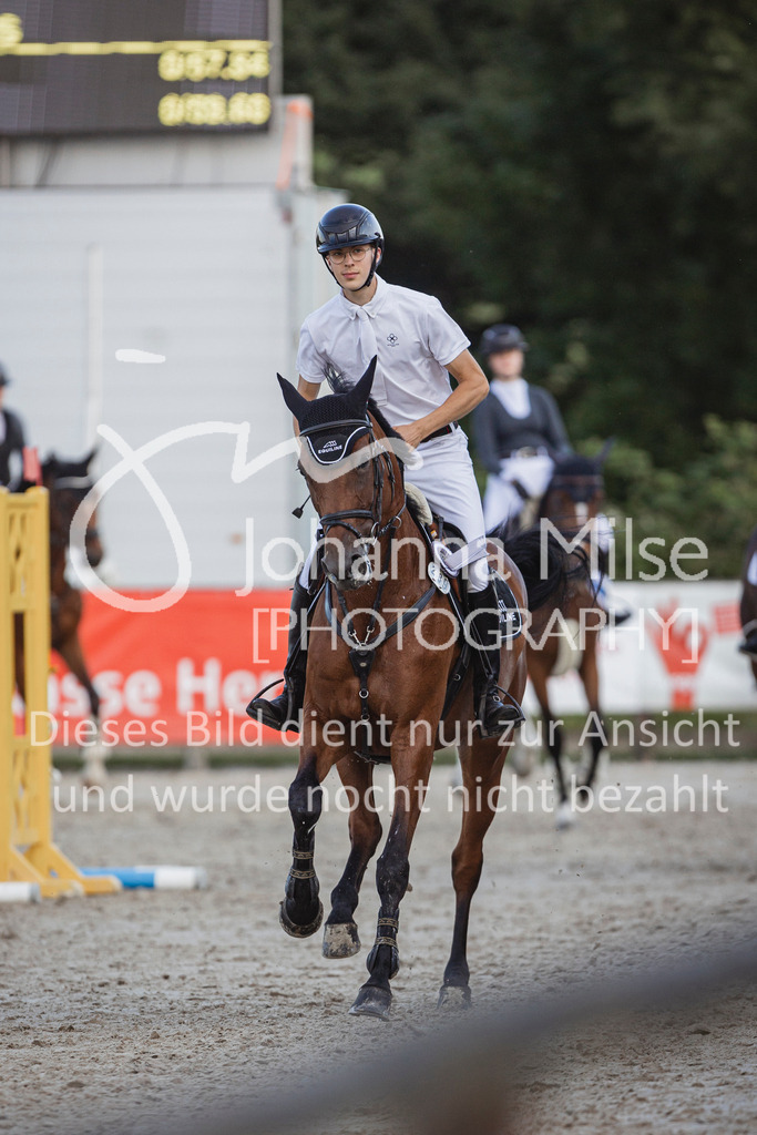 240628_LüPfSpTa_L-Spr-379 | Deine schönsten Turniermomente als professionelle Fotos! Entdecke hochwertige Pferdesport-Fotografie im Online-Shop. Jetzt Fotos finden & bestellen!