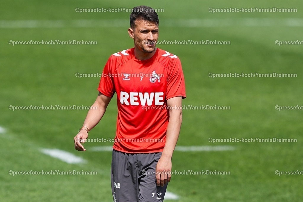 xYDR14052501061 | 14.05.2025, xydrx, Fußball, Training, 1.FC Köln, Geißbockheim: Dejan Ljubicic (1.FC Köln #7)