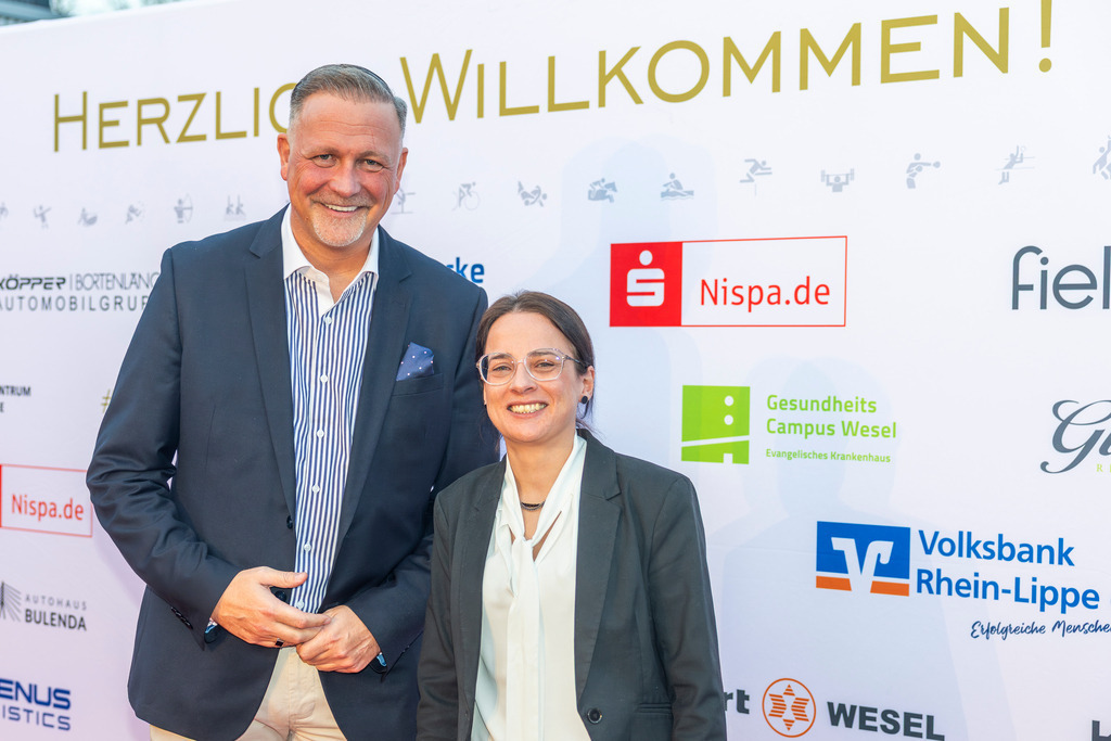 top-top.de 260306-219 | Foto, Video, Fotografie, Videografie, Fotobox, DJ, Discjockey, Musik, Musikbox, Veranstaltung, Photobooth, Amazon, Ebay, Buchtipp, Bestseller, Autor, Verlag, Buch, Wesel, Hamminkeln, NRW, Dinslaken, Rees, Drohne, Hochzeit, Party, Fotobox, Wesel, Fotograf