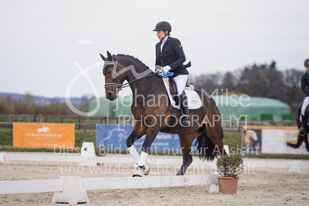 230410_Frühlingsfest_Dressurreiter-L-731 | Deine schönsten Turniermomente als professionelle Fotos! Entdecke hochwertige Pferdesport-Fotografie im Online-Shop. Jetzt Fotos finden & bestellen!