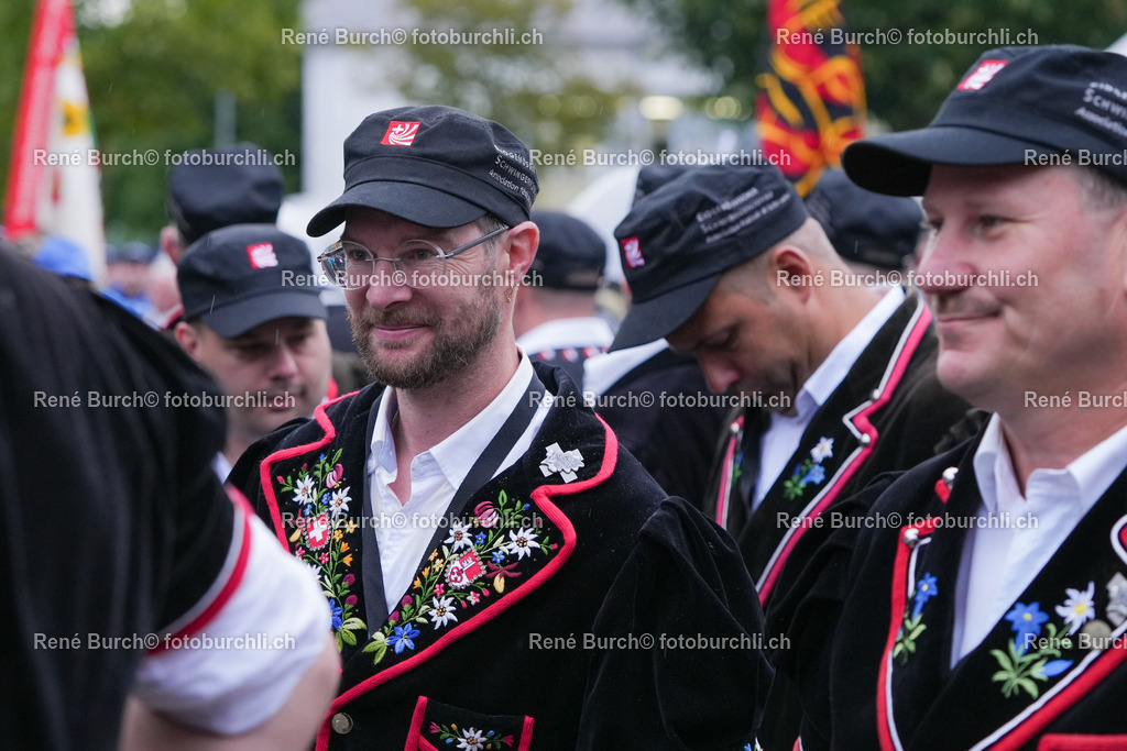 (1 ) | René Burch leidenschaftlicher Fotograf aus Kerns in Obwalden.  Hier finden sie Sport, Landschaft und Natur Fotografie.
 - Realisiert mit Pictrs.com