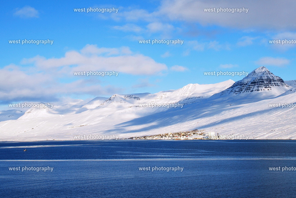 Faskrudsfjördur 1 - ISL 2009 | west photography - Realisiert mit Pictrs.com