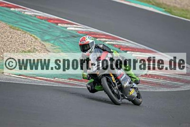 spof0164 | Professionelle Fotos von Sportveranstaltungen, aber auch Hochzeiten und anderen Events. - Realisiert mit Pictrs.com