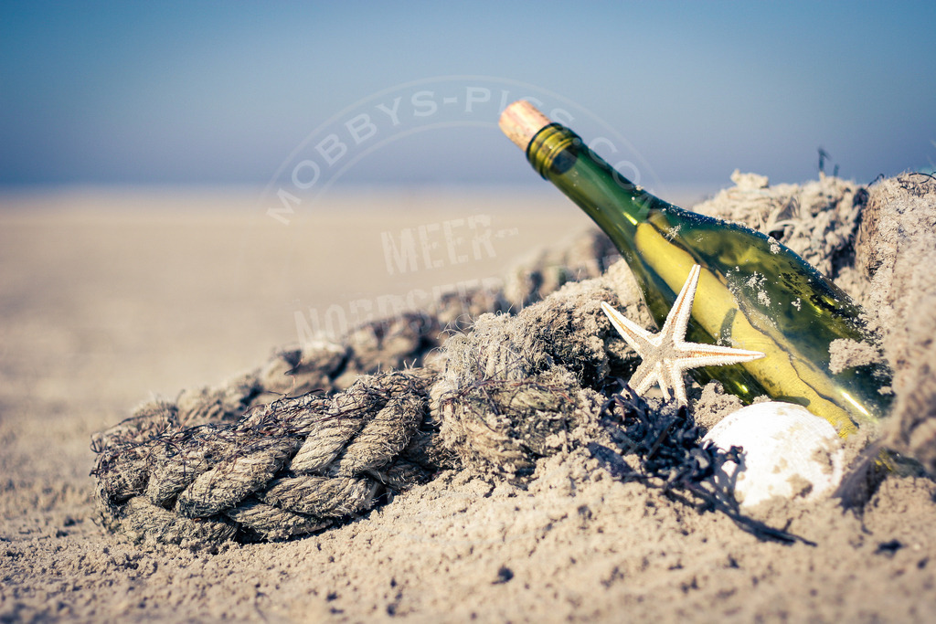 Flaschenpost am Strand_ | Flaschenpost Nordsee