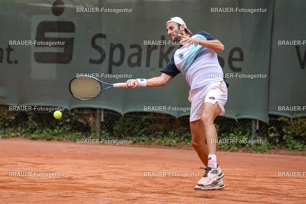 HTC Blau-Weiß Krefeld - LTTC Rot-Weiß Berlin  | Krefeld, Deutschland 21.07.2023, Stefano Travaglia (HTC Blau-Weiß Krefeld) gegen Timo Stadder (LTTC Rot-Weiss Berlin) ,

bei der 2. Tennis Bundesliga Nord Begegnung zwischen HTC Blau-Weiß Krefeld und LTTC Rot-Weiß Berlin am 21.07.2023 in Krefeld.

(Foto: BRAUER-Fotoagentur)
 
