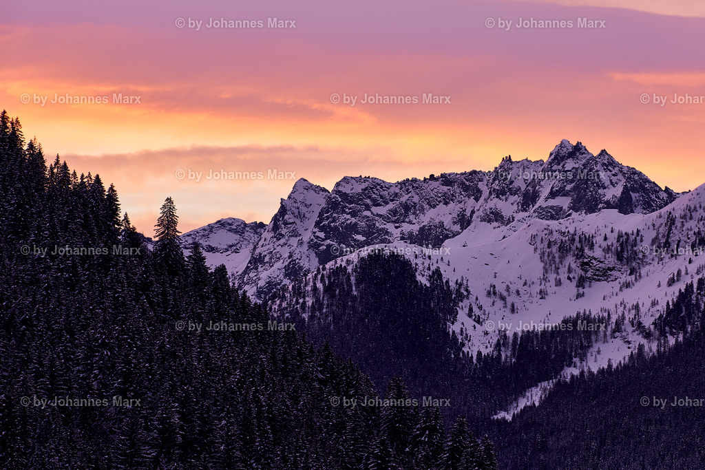 Morgenaussicht  von Bad Hofgastein | Professionelle Landschaftsfotografie, Inneneinrichtung, Kunst für Ihre Wohnung, Kanzlei, Praxis oder als Geschenk. Aussuchen und einfach liefern lassen. Raumgestaltungsberatung auf Anfrage. - Realisiert mit Pictrs.com