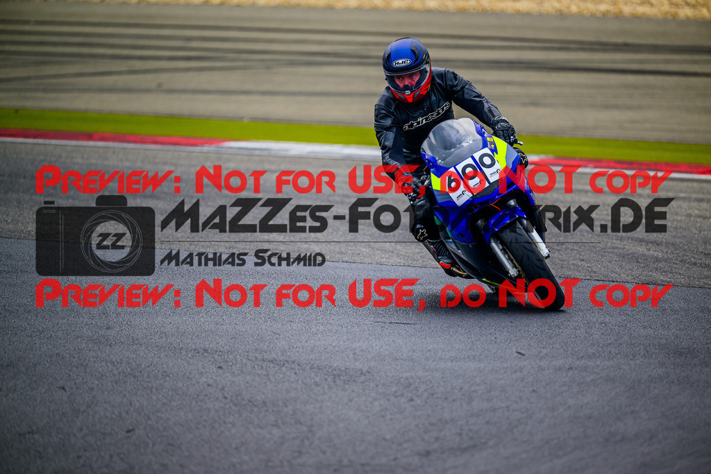 MaZZes_FotoMatrix_240717_6007705_3247 | GELB