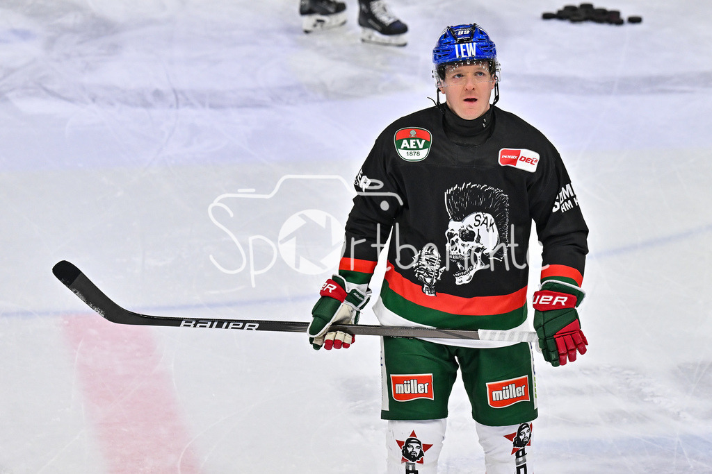 ERC Ingolstadt - Augsburger Panther  | im Bild Mark ZENGERLE (Augsburger Panther #89)  beim warmup vor der Partie / Freisteller / Einzelfoto / DEL: ERC Ingolsdtadt - Augsburger Panther, Saturn Arena am 10.01.2025
