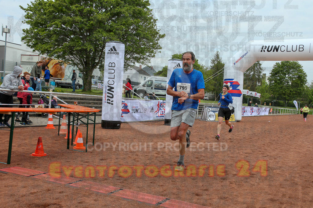 220501_1102_EX1_9555 | Sportfotografie im Rhein-Sieg Kreis, Köln, Bonn, NRW, Rheinland Pfalz, Hessen, etc. Unser Tätigkeitsfeld umfasst den Laufsport vom Volkslauf über den Marathon, Duathlon, Triathon bis zum Ultralauf wie Kölnpfad Ultra oder Schindertrail.