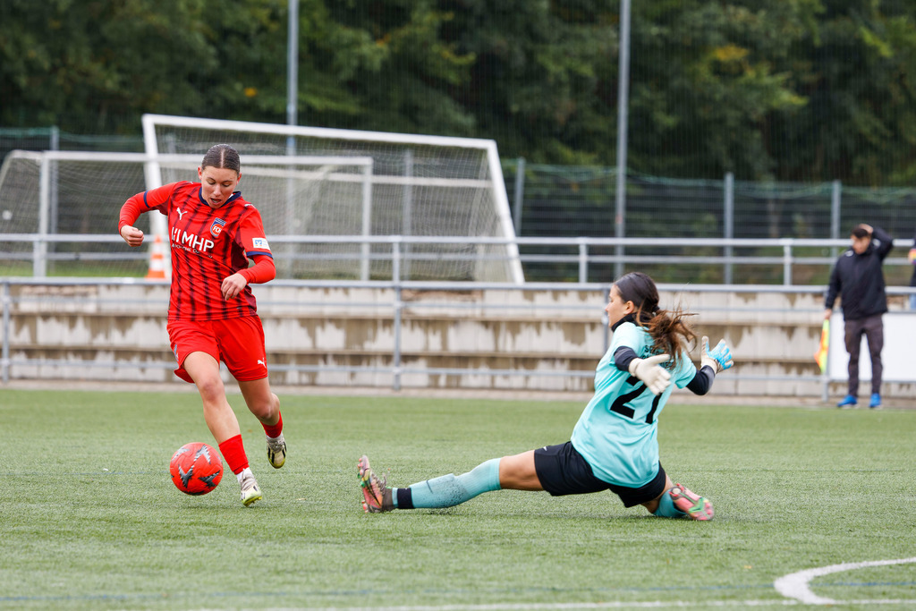 FCHHOH_251005_6497 | 1.FC Heidenheim 1846 II vs. SGM Hohenmemmingen/Sontheim, Fußball, Frauen, Bezirksliga, 2025/2026, 4. Spieltag, 05.10.2025 in Heidenheim, Kunstrasen b. Voith-Arena West(Foto: Michael Bulling) - Realisiert mit Pictrs.com