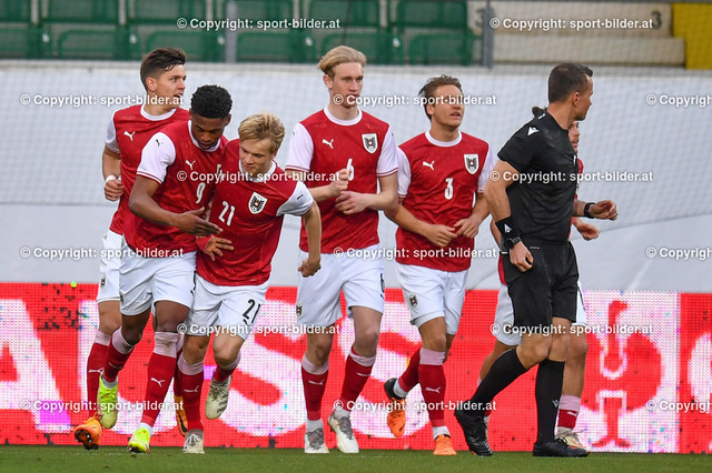 AUT, U21 EM-Qualifikation - Oesterreich vs Norwegen | 29.3.2022, Josko Arena Ried, AUT, U21 EM-Qualifikation - Oesterreich vs Norwegen, im Bild Jubel Spieler Team Austria, Chikwubuike Junior Adamu (AUT), Martin Moormann (AUT), Matthias Braunoeder (AUT), Christoph Klarer (AUT), Felix Strauss (AUT)


// Uefa U21 Euro 2023 Qualifikation Match between Austria and Norway in Ried, Austria on 2022/03/29