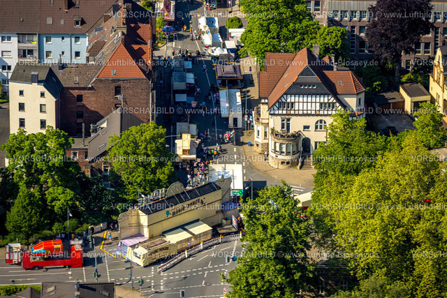 Witten240506881 | Luftbild, Himmelfahrtskirmes auf der Ruhrstraße Ecke Bergerstraße, Karussell und Verkaufsstände, Witten, Ruhrgebiet, Nordrhein-Westfalen, Deutschland