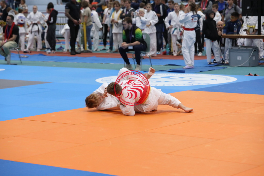 1J7A2366 | Fotos vom Adler Cup - Pictures from Adler Cup

Hier findet Ihr alle Eindrücke und großen Momente der Adler Cup Wochenenden. Here you will find all impressions and great moments of the Adler Cup weekends. - Realisiert mit Pictrs.com