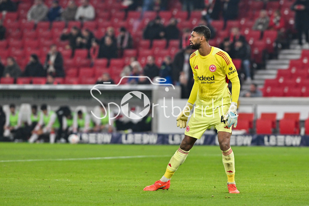 VfB Stuttgart - SG Eintracht Frankfurt | STUTTGART, GERMANY - 13. JANUARY: im Bild Kaua DOS SANTOS (Eintracht Frankfurt 40) / Einzelfoto / Freisteller während dem Bundesligamatch zwischen dem VfB Stuttgart und der SG Eintracht Frankfurt am 17. Spieltag in der MHP-Arena / DFL REGULATIONS PROHIBIT ANY USE OF PHOTOGRAPHS AS IMAGE SEQUENCES AND/OR QUASI-VIDEO
