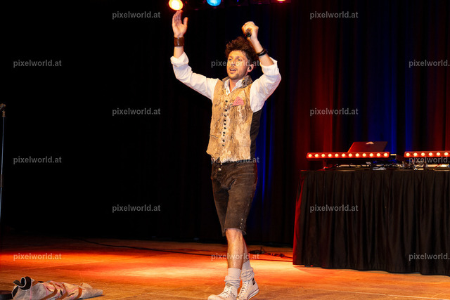 Schlager trifft Tracht | Bildershop von pixelworld.at - Realisiert mit Pictrs.com