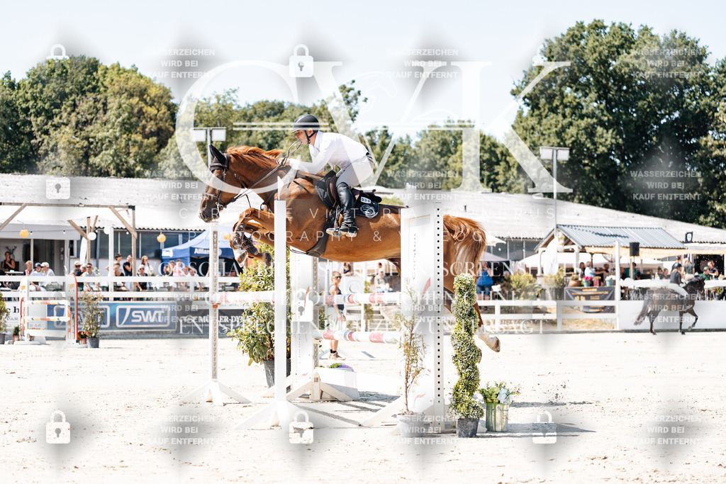 CK909532 | Turnierfotografie Pferdefotografie Trier Rheinland-Pfalz Pferdesport Reitsport Tierfotografie Sportfotografie Pferdevideo Pferdevideografie Equestrianvideography equestrianphotography  - Realisiert mit Pictrs.com
