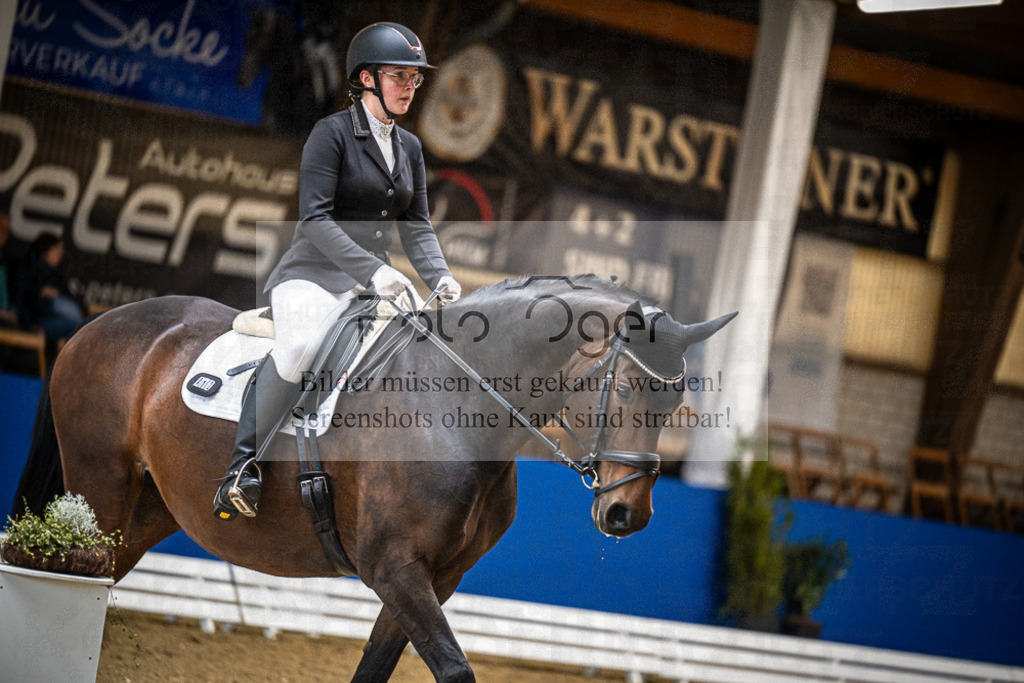 DOS_0752 | Entdecke hochwertige Reitturnierfotos von Foto Oger. Professionell, emotional und authentisch – jetzt Lieblingsmomente im Shop bestellen.Deutschlandweite Turnierfotografie. - Realisiert mit Pictrs.com