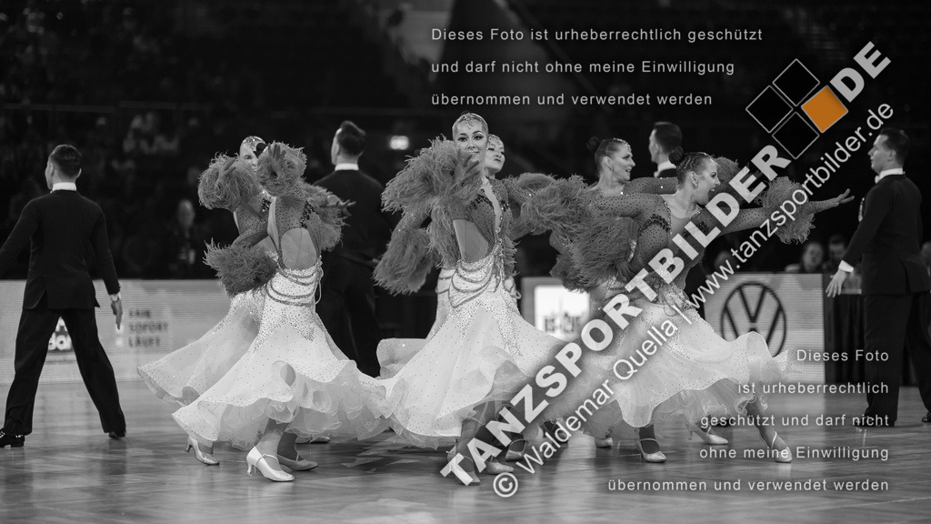 20251206-03715 | Hier finden Sie Tanz Bilder vom Latein und Standard Formationen tanzen. Sportbilder vom Tanzsport. Schöne Fotos und von Weltmeisterschaft, Europameisterschaft, Bundesliga, Regionalliga, Oberliga und Landesliga sowie von GOC Stuttgart, DanceComp, WM Bremen
