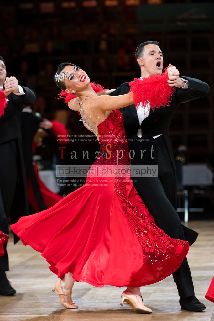 20241109_DM-Formationen_Vorrunde_2869 | Tanzsportbilder, Standardtanz, Lateintanz, WDSF, DTV, LTVB, dancecomp, goc, hessen tanzt, blaues band der spree, walzer, tango, wiener walzer, slowfox, quickstepp, samba, rumba, cha-cha-cha, paso doble. jive, hd-kroft photography, turniertanzsport