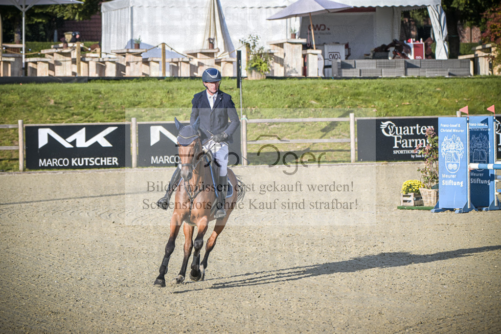 DOS_7067 | Entdecke hochwertige Reitturnierfotos von Foto Oger. Professionell, emotional und authentisch – jetzt Lieblingsmomente im Shop bestellen.Deutschlandweite Turnierfotografie. - Realisiert mit Pictrs.com