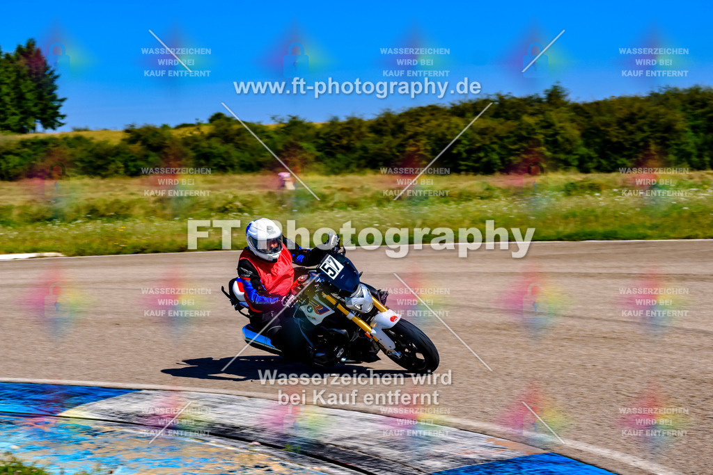 057-2937 | Hier findet Ihr Bilder von Touristenfahrten auf der Nürburgring Nordschleife oder von anderen Veranstaltungen die ich besucht habe. Viel Spass beim Durch Schauen 
