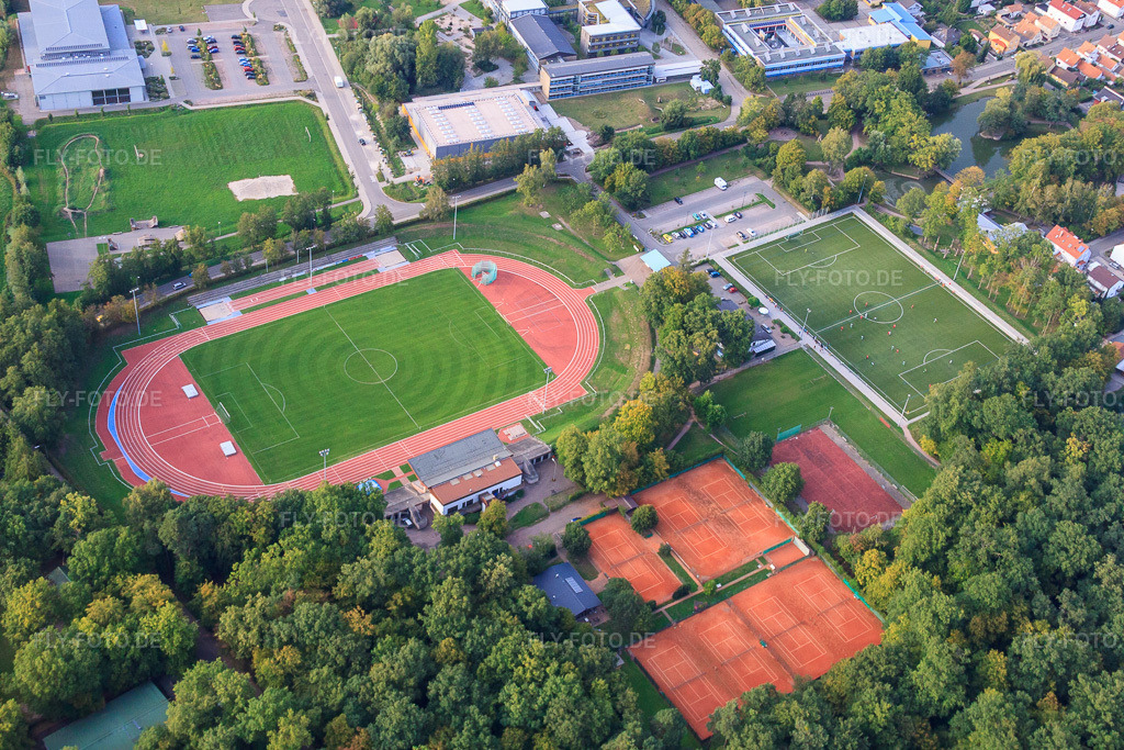 Luftbild: Bienwaldstadion in Kandel im Bundesland Rheinland-Pfalz in Deutschland. Foto: IMG_45012.jpg vom 03.09.2011 durch Werner Riehm/FLY-FOTO.de