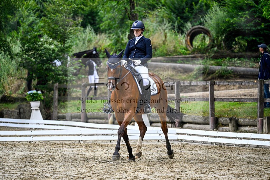 Bissendorfer Reitertage | Entdecke hochwertige Reitturnierfotos von Foto Oger. Professionell, emotional und authentisch – jetzt Lieblingsmomente im Shop bestellen. - Realisiert mit Pictrs.com