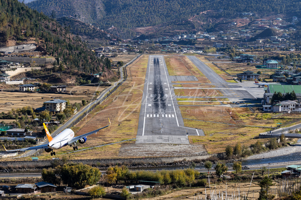 20241129-822A5851 | Buy high-quality aviation and travel photography prints by professional photographer Timo Breidenstein. Authentic images, professionally printed, worldwide shipping. - Realisiert mit Pictrs.com