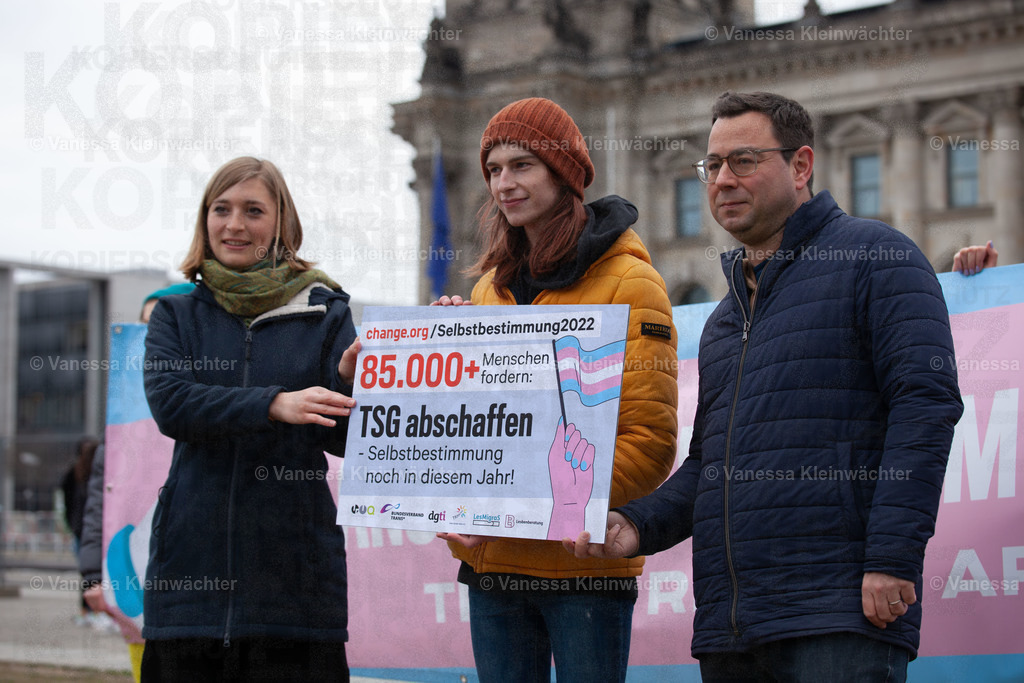  Trans Day Of Visibility Kundgebung 2022 in Berlin | Vanessa Kleinwächter - Realisiert mit Pictrs.com