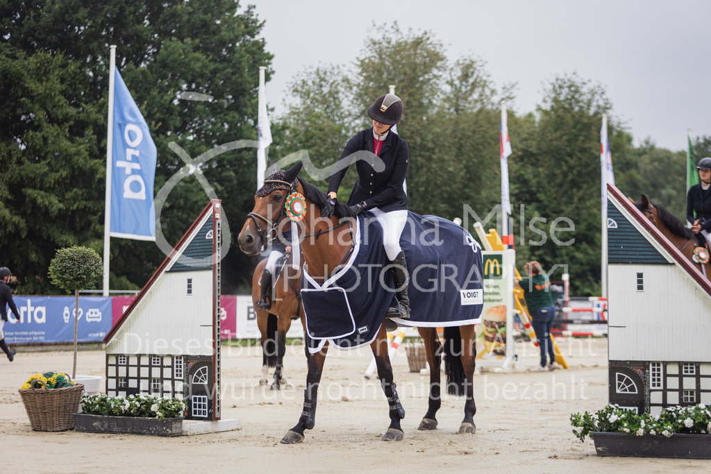 230730_BHO_M2-Spr_1-458 | Deine schönsten Turniermomente als professionelle Fotos! Entdecke hochwertige Pferdesport-Fotografie im Online-Shop. Jetzt Fotos finden & bestellen!