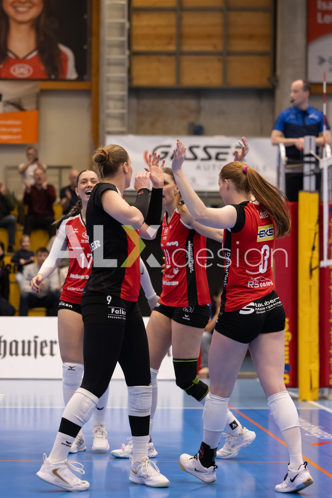 Volleyball I Frauen I Saison 2025-2026 I Volleyball NLA | Women I Round 16 I VC Kanti Schaffhausen - Viteos NUC I 31.01.2026 | VC Kanti Schaffhausen Spielerkreis - Realisiert mit Pictrs.com