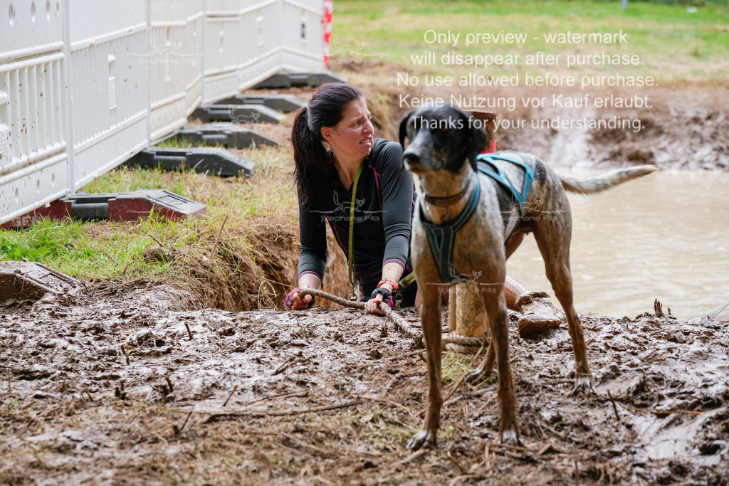 Schlamm_mit_Hund (451 von 460) | stephaniefillaphotographie - Realisiert mit Pictrs.com