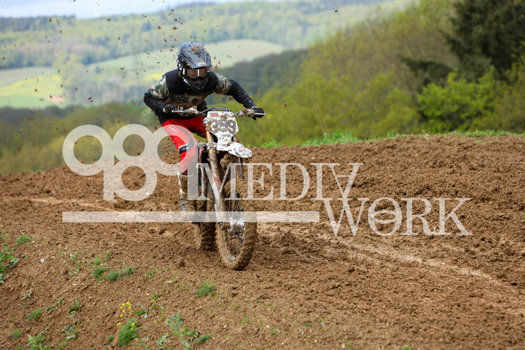 5E6A3438 | 989 MEDIAWORK
