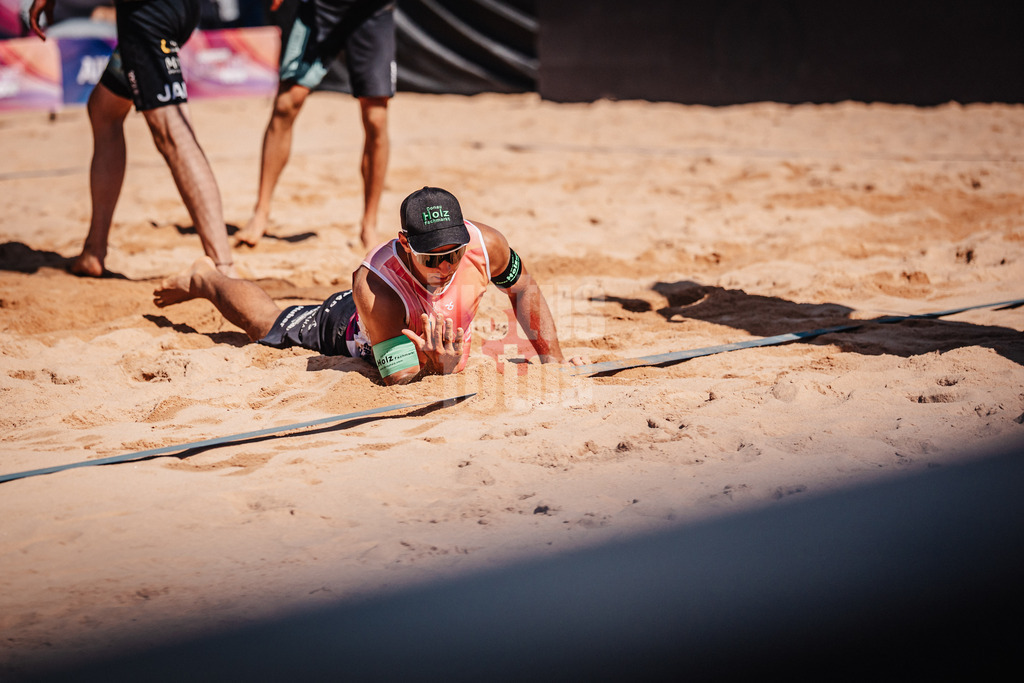 Beachvolleyball | Männer | Allianz German Beach Tour 2025 | Tourstop München | 05.07.2025 | Kim Huber am Boden