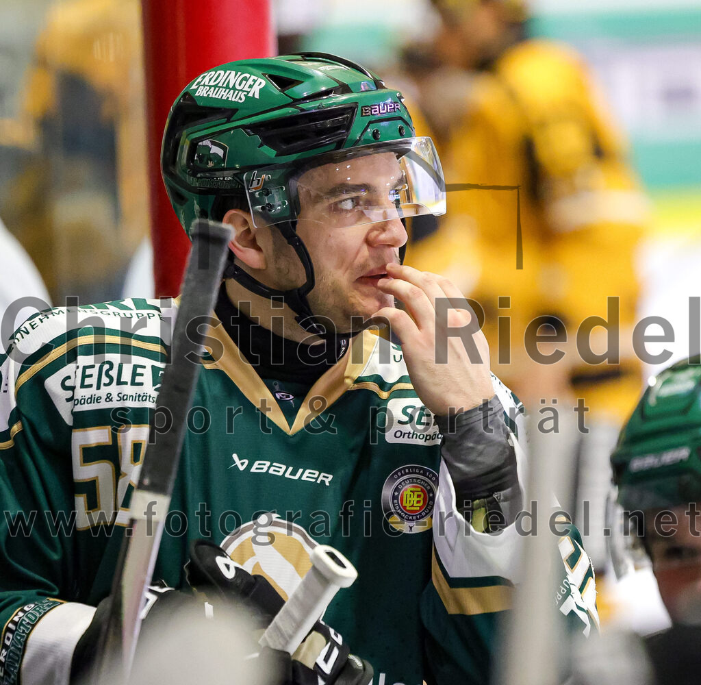 2026-02-27_125_TSV_Erding_gegen_EV_Fuessen | Erding, Deutschland, 27.02.2026:Eishockey, Oberliga Süd 2025 / 2026, 51. Spieltag, TSV Erding gegen EV Füssen, Endergebnis: 2:4Paul Pfenninger (Erding Gladiators, #58)Foto: Christian Riedel / fotografie-riedel.net