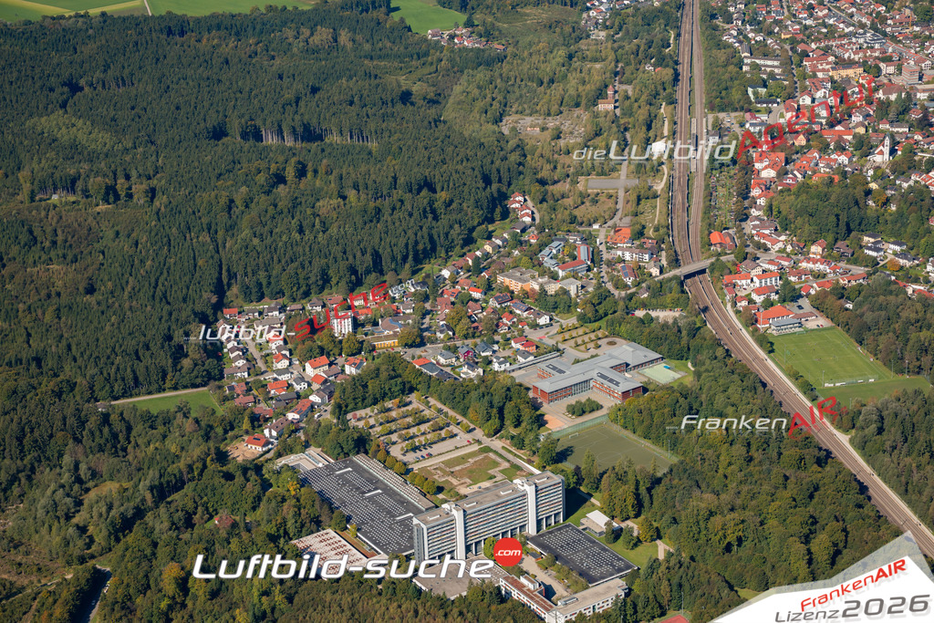 Aktuelles Luftbild von Moosacher-Str Kirchseeon Kauf mit Lizenz / Bildrechten möglich- Die Luftaufnahme wurde 2021 mittels UL-Flugzeug erstellt ( keine Drohne ) - hochauflösende Kamera-Systeme von  Canon -Beste Qualität - Für grossformatige Ausdrucke geeignet. Die Geschenkidee !