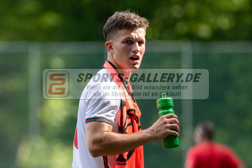 HK_20240907_105358 | 1. Bundesliga Herren RW Köln - Crefelder HTC am 7.9.2024 RW Köln, Köln , Julius Hayner ( Crefelder HTC #6 )