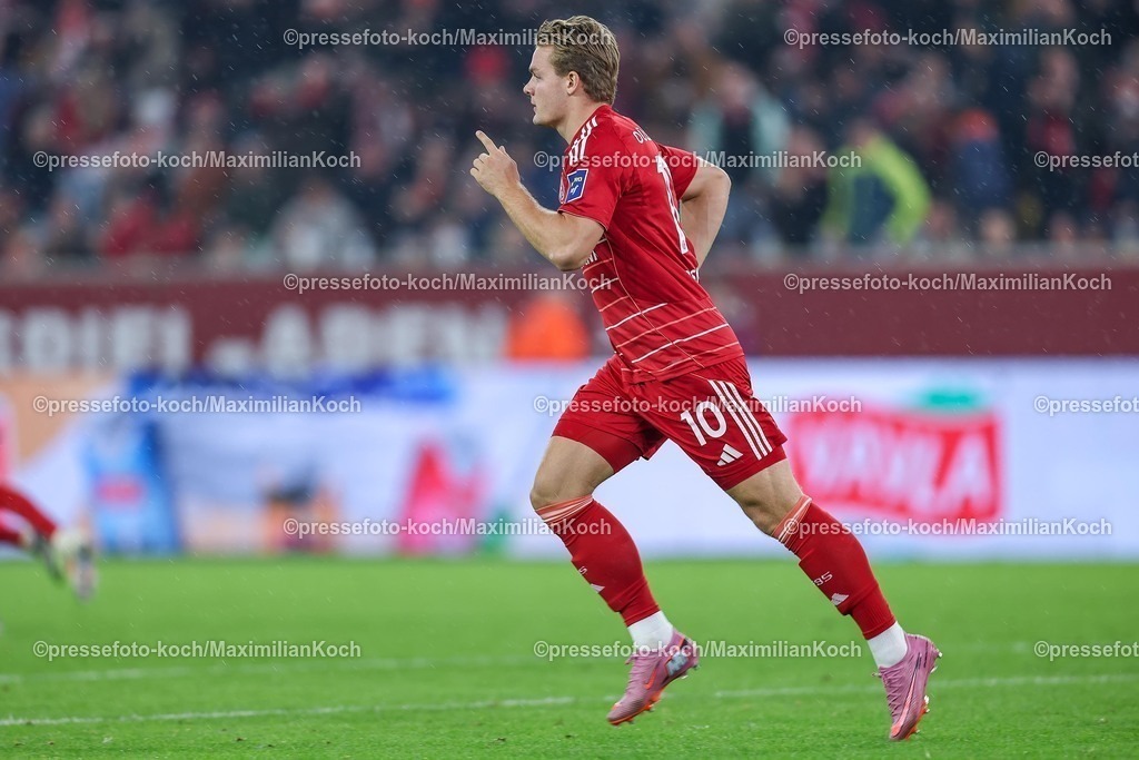 F9503102501175 | 03.10.2025, Fußball, Fortuna Düsseldorf - 1.FC Nürnberg, 2. Fußball Bundesliga, Merkur Spiel-Arena, Saison 2025 2026: Torjubel nach dem Tor zum 2:2 durch Torschütze Christian Rasmussen (Fortuna Düsseldorf #10) DFB regulations prohibit any use of photographs as image sequences and or quasi-video.