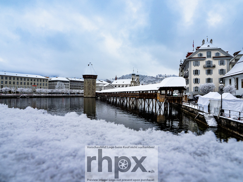 Winter Impressionen Januar 2026 | Stimmungsvolle Fotokunst aus Luzern. Erlebe den Pilatus, den See und die Stadt Luzern in exklusiven Aufnahmen in der Fotogalerie & Shop. - Realisiert mit Pictrs.com