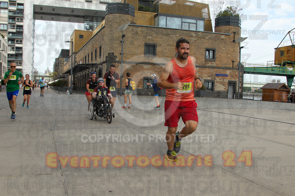 250920_1322_EV4_5350 | Sportfotografie im Rhein-Sieg Kreis, Köln, Bonn, NRW, Rheinland Pfalz, Hessen, etc. Unser Tätigkeitsfeld umfasst den Laufsport vom Volkslauf über den Marathon, Duathlon, Triathon bis zum Ultralauf wie Kölnpfad Ultra oder Schindertrail.