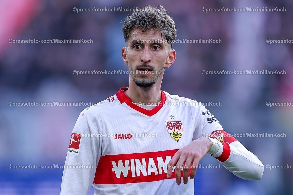 BVB08022502220 | 08.02.2025, Fußball, Borussia Dortmund - VfB Stuttgart, 1. Fußball Bundesliga, 21. Spieltag, Signal Iduna Park, Saison 2024 2025: Atakan Karazor (VfB Stuttgart #16)DFB regulations prohibit any use of photographs as image sequences and or quasi-video.