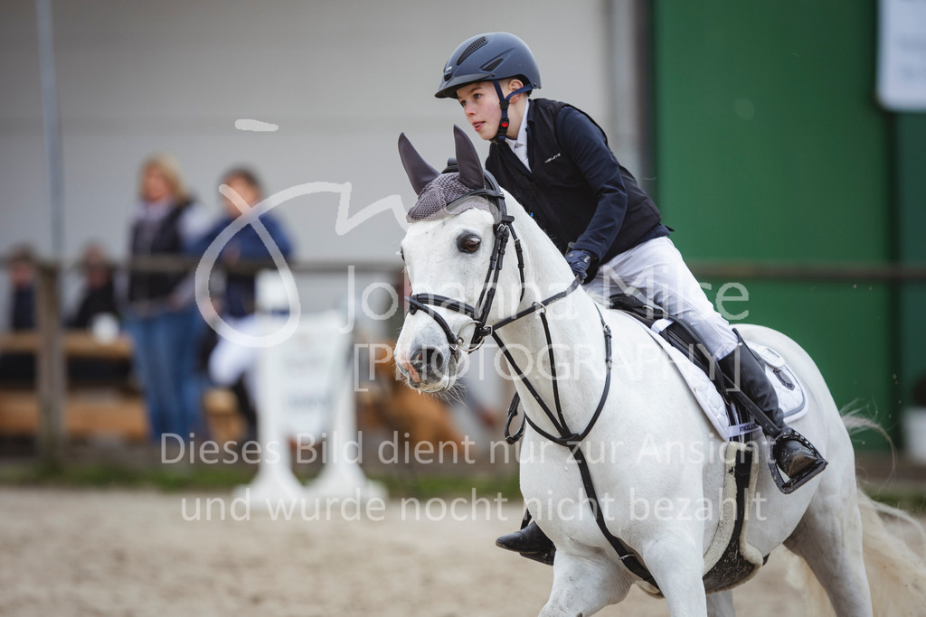 240330_Fruehlingsfest_Stil-A1_U30-454 | Deine schönsten Turniermomente als professionelle Fotos! Entdecke hochwertige Pferdesport-Fotografie im Online-Shop. Jetzt Fotos finden & bestellen!