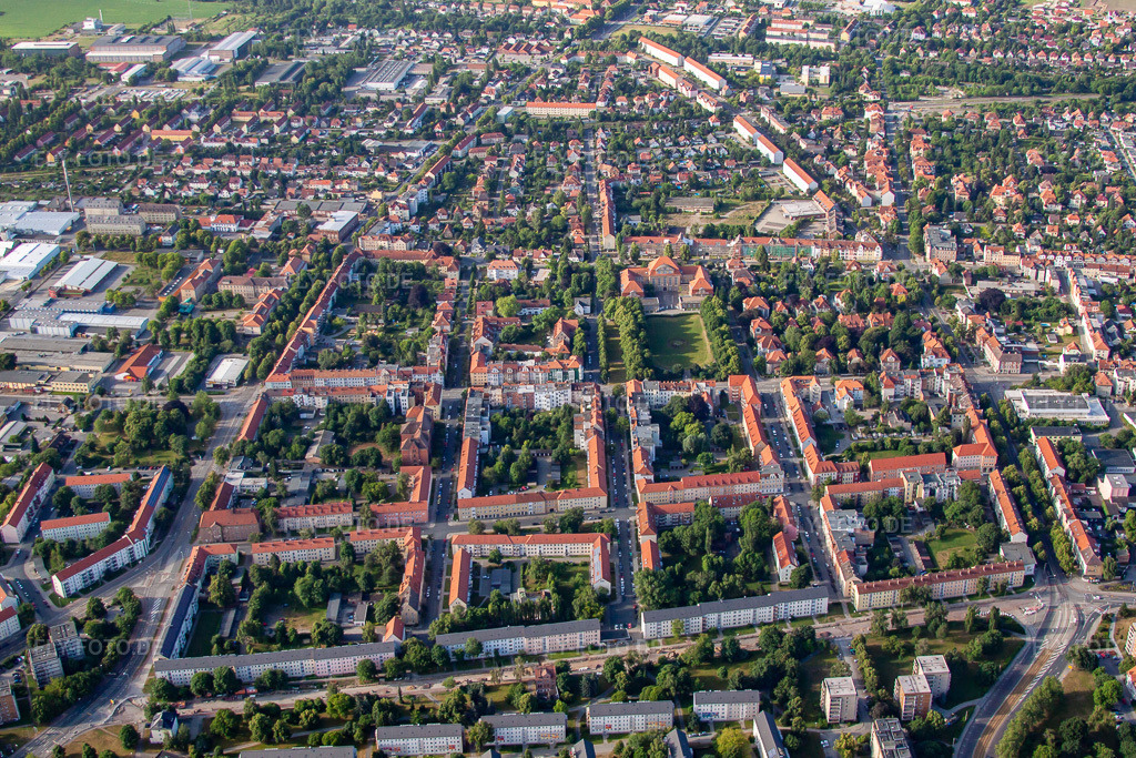 Luftbild: Thomas-Müzer-Straße in Halberstadt im Bundesland Sachsen-Anhalt in Deutschland. Foto: IMG_58397.jpg vom 30.06.2013 durch Werner Riehm/FLY-FOTO.de